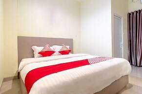 OYO 1185 Bukit Toedjoeh Residence Syariah