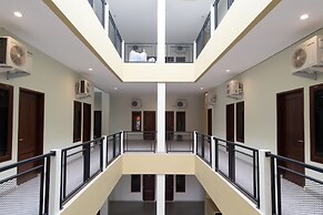 OYO 1185 Bukit Toedjoeh Residence Syariah