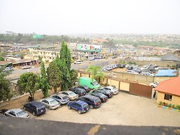 Mokland Hotel and Suites