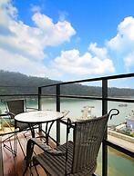 Lake In Mountain B&B