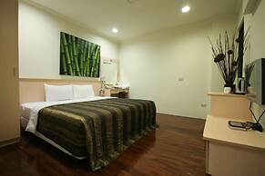 Lake In Mountain B&B