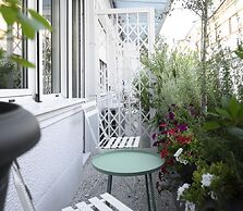 Athenian Sensations Apartments & Suites