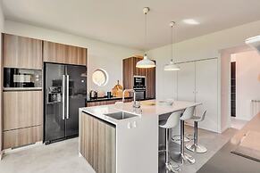 Mountain Guincho Villa by Lisbon-Coast