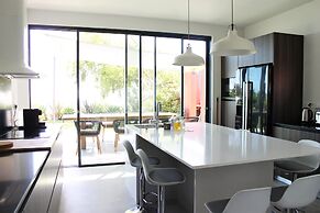 Mountain Guincho Villa by Lisbon-Coast