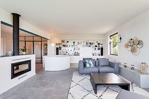 Mountain Guincho Villa by Lisbon-Coast