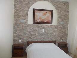 Maistrali Studios & Apartments