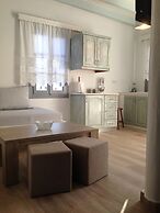 Maistrali Studios & Apartments