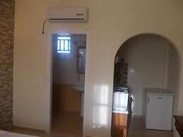 Maistrali Studios & Apartments