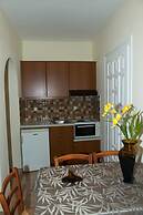 Maistrali Studios & Apartments