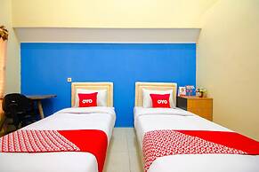 OYO Life 1643 Grand Monica