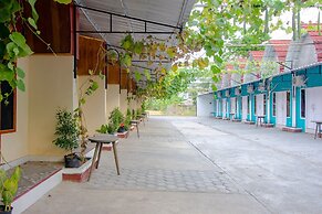 OYO Life 1643 Grand Monica