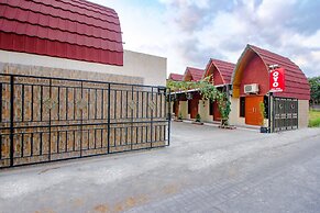 OYO Life 1643 Grand Monica