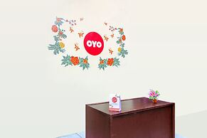 OYO Life 1643 Grand Monica