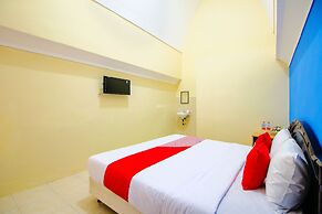 OYO Life 1643 Grand Monica