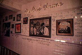 Hallmark Hotel by BON Hotels