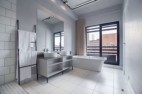 Hallmark Hotel by BON Hotels