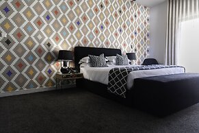 Hallmark Hotel by BON Hotels