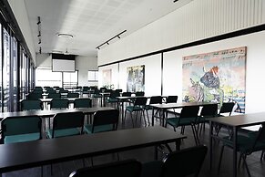 Hallmark Hotel by BON Hotels