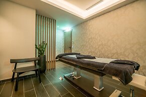 Akasha Beach Hotel & Spa