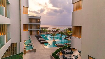 Akasha Beach Hotel & Spa