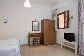 Kontokali Lake House