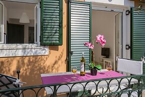 Kontokali Lake House