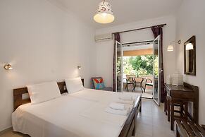 Kontokali Lake House