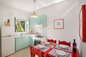 Kontokali Lake House