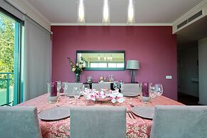 Monumental Residence