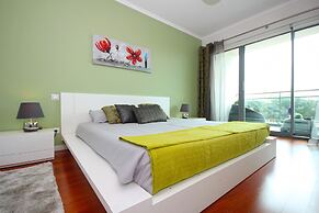 Monumental Residence