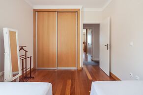 25 - Elegant apartment with Seaviews