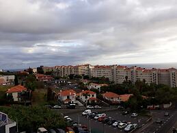 25 - Elegant apartment with Seaviews