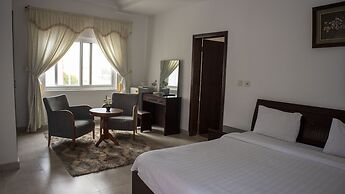 His Majesty's Hotel and Apartments