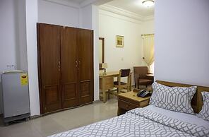 His Majesty's Hotel and Apartments