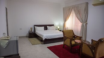 His Majesty's Hotel and Apartments