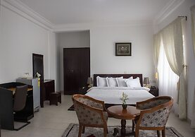 His Majesty's Hotel and Apartments