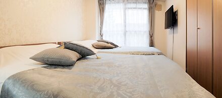 Grand Court Namba 205