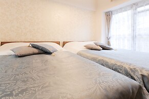 Grand Court Namba 205