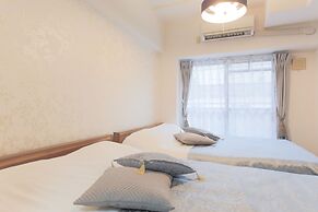 Grand Court Namba 205