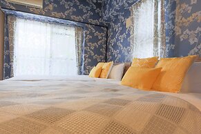 Grand Court Namba 206