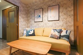 Grand Court Namba 206