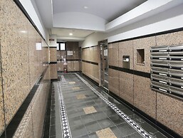 Grand Court Namba 401