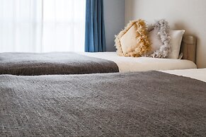 Grand Court Namba 401