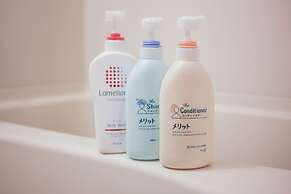 Grand Court Namba 402