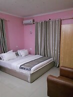 Glorious Hotel & Suites