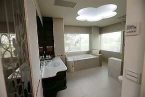 Water Tail Homestay