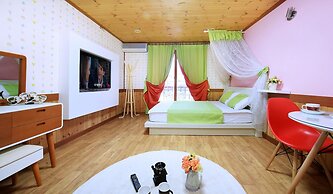 Lake Scenery Pension