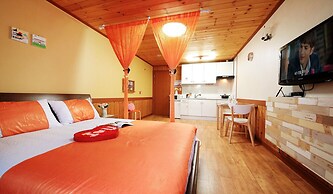 Lake Scenery Pension