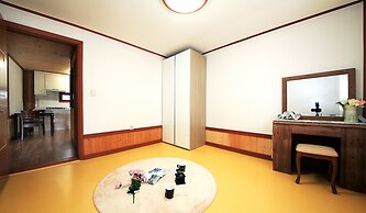 Lake Scenery Pension