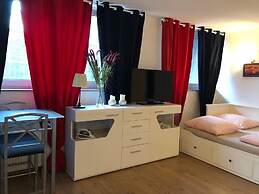 Friesenwall Centrum 5 min to Mainstation